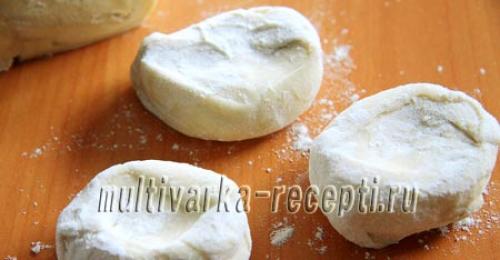 Сладкий рулет из пельменного теста. Рулетики из пельменного теста с фаршем в духовке