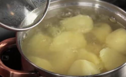 Запеканка картофельная с фаршем и сливками. Классическая картофельная запеканка  с фаршем, приготовленная  в духовке