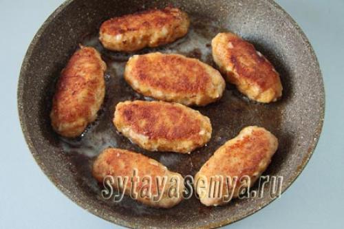 Курино сырные палочки. Куриные палочки в панировке с сыром и специями