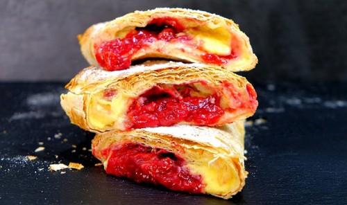 Песочный пирог с начинкой из сгущенки. Пирог с начинкой из сгущенного молока