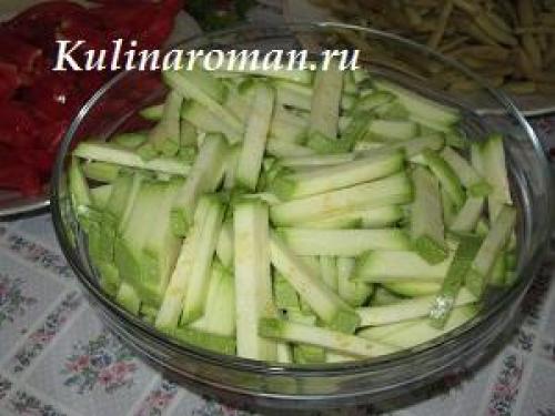 Запеканка из картофельного пюре и сосисок в духовке. Запеканка с картофельным пюре и сосисками: рецепт для любителей нежного вкуса 02 Запеканка из картофельного пюре и сосисок в духовке. Запеканка с картофельным пюре и сосисками: рецепт для любителей нежного вкуса 02