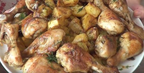 Вкусно запечь куриные ножки. Куриные ножки в духовке с картошкой