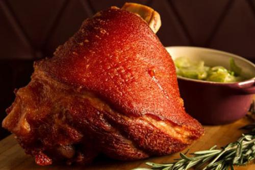 Как приготовить рульку на мангале. Свиная рулька на гриле для пивной вечеринки 09 Как приготовить рульку на мангале. Свиная рулька на гриле для пивной вечеринки 09