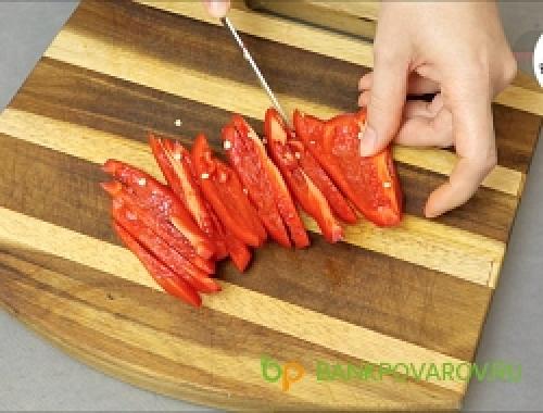 Куриные ножки с рисом и овощами. Рис с овощами и куриными ножками Праздничный