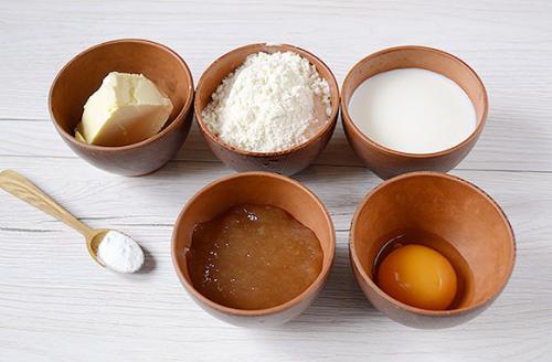 Конвертики из песочного теста с повидлом. Конвертики с персиковым джемом - самая быстрая выпечка к чаю