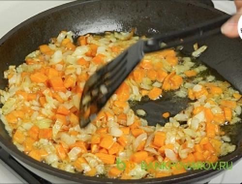 Куриные ножки с рисом и овощами. Рис с овощами и куриными ножками Праздничный