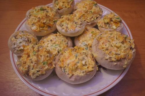 Фаршированные шампиньоны с беконом и сыром. Шампиньоны, фаршированные беконом и сыром 21