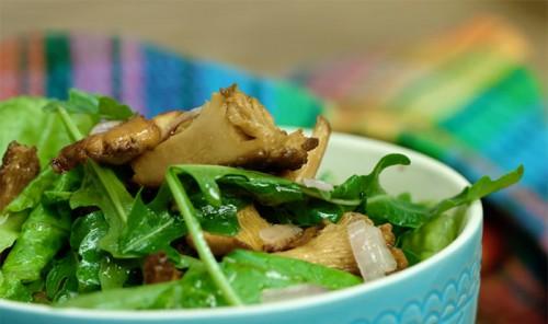 Куриные сердечки с черносливом