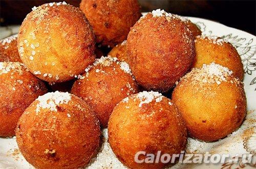 Шарики творожные жареные в масле. Творожные шарики во фритюре