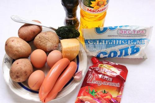 Жареная картошка с сосисками и сыром. Ленивая пицца: жареная картошка с сосисками под омлетом и сыром