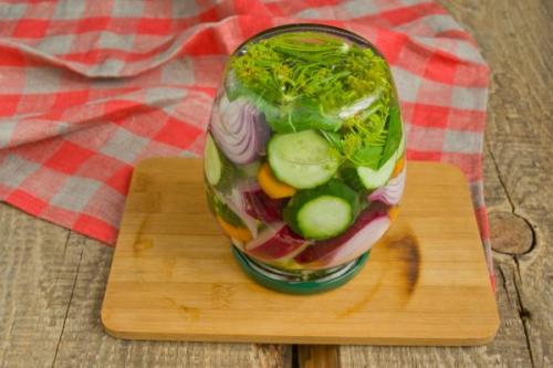 Обалденный салат из огурцов на зиму. Рецепт огуречного салата на зиму