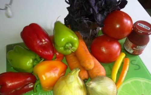 Как готовить лечо из перца и помидор. Вкусное лечо на зиму с базиликом, красными помидорами и болгарским перцем