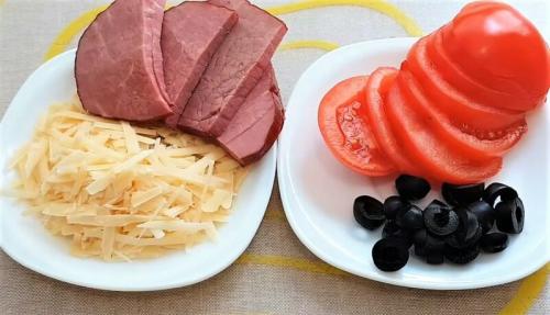 Тонкая пицца на сковороде рецепт. Рецепт 6, пошаговый: пицца на сковороде без сметаны 09