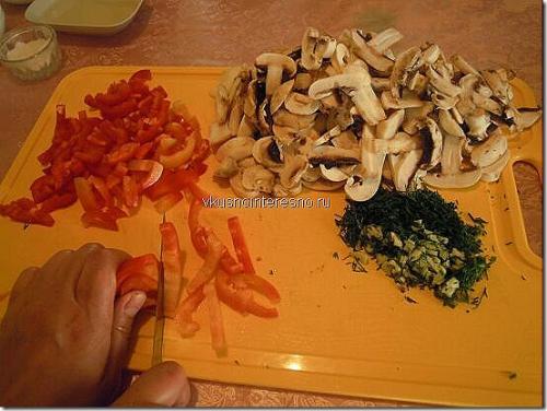 Шампиньоны с болгарским перцем и луком. Отличная закуска из грибов шампиньонов с болгарским перцем!