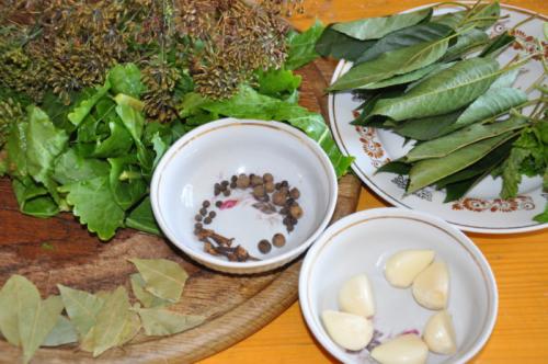 Засолка огурцов с гвоздикой. Солёные, зелёные, острые и хрустящие Солёные огурцы — короли всех праздничных столов. Редкая хозяйка не припасёт парочку банок этого традиционного яства к каждой семейной дате. И чтобы никто не остался разочарованным своими за 12 Засолка огурцов с гвоздикой. Солёные, зелёные, острые и хрустящие Солёные огурцы — короли всех праздничных столов. Редкая хозяйка не припасёт парочку банок этого традиционного яства к каждой семейной дате. И чтобы никто не остался разочарованным своими за 12