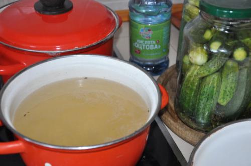 Засолка огурцов с гвоздикой. Солёные, зелёные, острые и хрустящие Солёные огурцы — короли всех праздничных столов. Редкая хозяйка не припасёт парочку банок этого традиционного яства к каждой семейной дате. И чтобы никто не остался разочарованным своими за 17 Засолка огурцов с гвоздикой. Солёные, зелёные, острые и хрустящие Солёные огурцы — короли всех праздничных столов. Редкая хозяйка не припасёт парочку банок этого традиционного яства к каждой семейной дате. И чтобы никто не остался разочарованным своими за 17