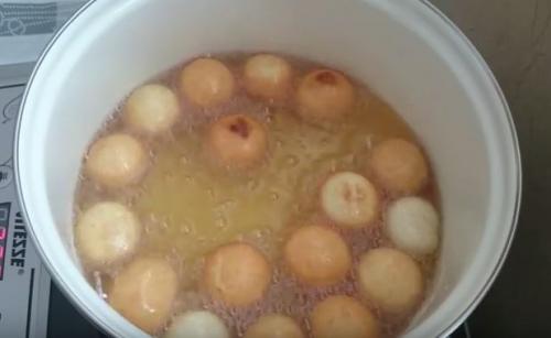 Шарики творожные. Классический рецепт шариков из творога во фритюре