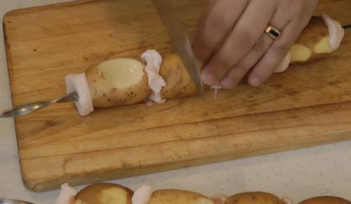 Шашлык с картошкой. Шашлык из картофеля, который съедается быстрее мясного!