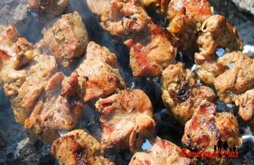 Шашлык из свинины. Уксусный маринад для шашлыка из свинины с горчицей.