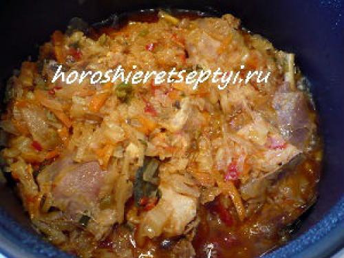 Диетическая тушеная капуста с курицей в мультиварке. Ингредиенты: