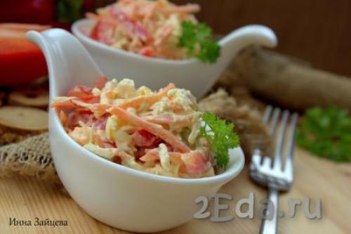 Салат с курицей болгарским перцем и корейской морковью. Салат с корейской морковью, курицей и болгарским перцем