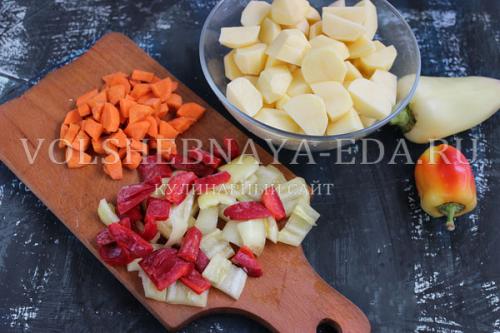 Венгерское рагу суп. Ингредиенты