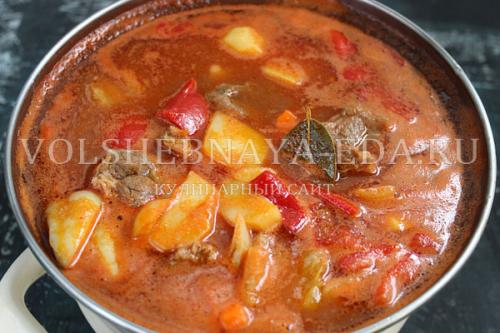 Венгерское рагу суп. Ингредиенты