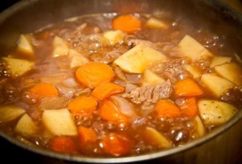 Подлива с мясом с овощами. А вы знаете, как сделать подлив с мясом и овощами? Подробный рецепт 01 Подлива с мясом с овощами. А вы знаете, как сделать подлив с мясом и овощами? Подробный рецепт 01