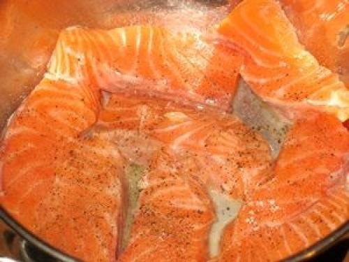 Семга жареная в кляре. Ингредиенты для сёмги в кляре (на 4-ре персоны):