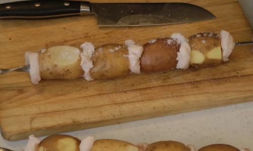 Шашлык с картошкой. Шашлык из картофеля, который съедается быстрее мясного!