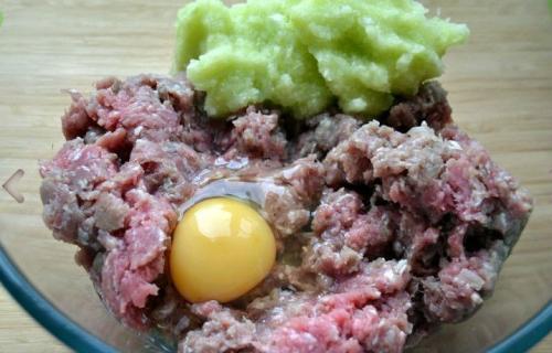 Котлеты из кабачков с сыром. Котлеты из кабачков с фаршем — самый вкусный рецепт