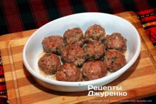 Мясные шарики на сковороде. Ингредиенты для мясных шариков (10-12 шт)
