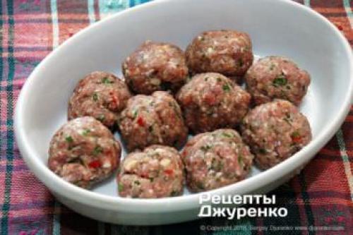 Мясные шарики на сковороде. Ингредиенты для мясных шариков (10-12 шт)