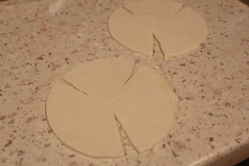 Розочки из слоеного теста с творогом. Слоеные БУЛОЧКИ-РОЗОЧКИ с творогом за полчаса