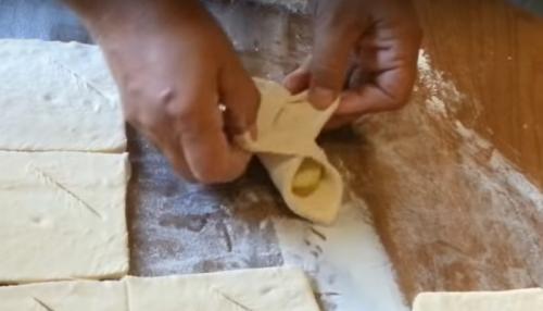 Розочки из слоеного теста с творогом. Слоеные БУЛОЧКИ-РОЗОЧКИ с творогом за полчаса 16 Розочки из слоеного теста с творогом. Слоеные БУЛОЧКИ-РОЗОЧКИ с творогом за полчаса 16