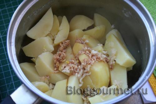 Пресные лепешки с картошкой.