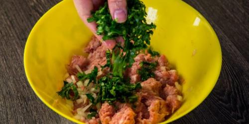 Мясные шарики на сковороде простой рецепт. Как сделать фрикадельки