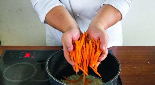 Плов из куриных бедер. Плов из куриных бедрышек 02 Плов из куриных бедер. Плов из куриных бедрышек 02