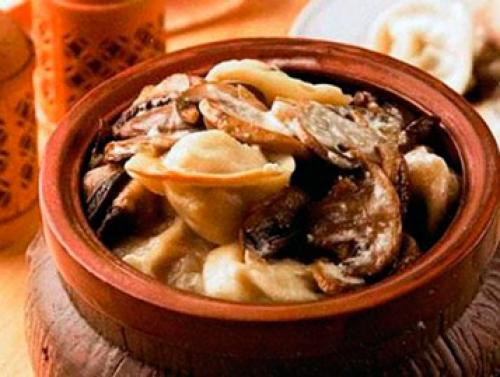 Пельмени с грибами в духовке. Пельмени с грибами в горшочках в духовке