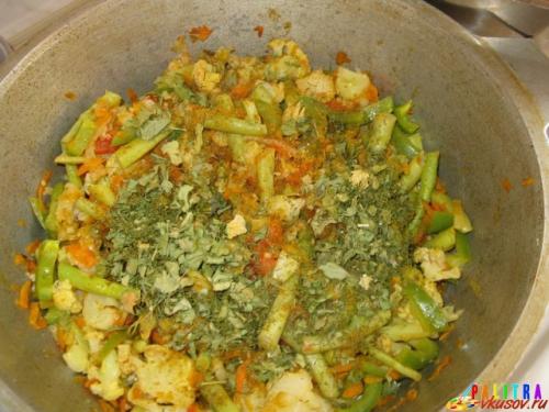 Курица со стручковой фасолью и цветной капустой. Цветная капуста тушеная со стручковой фасолью (фото-рецепт)