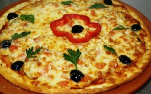 Диетическая пицца с курицей. Рецепт диетической пиццы