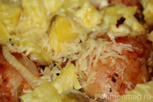 Курица в томатном соусе с картошкой. Курица в томатном соусе с молодым картофелем в духовке