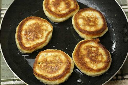 Пышные банановые оладьи на кефире. Оладьи с бананами на кефире