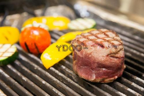 Стейк из говядины антрекот. Как приготовить стейк антрекот из говядины? 15