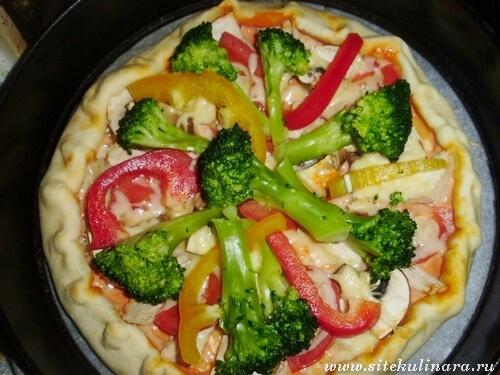 Пицца с курицей и брокколи. Пицца с брокколи и курицей