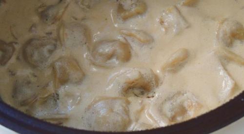 Пельмени с грибами и сыром. Пельмени с грибами, сыром и зеленым луком 22 Пельмени с грибами и сыром. Пельмени с грибами, сыром и зеленым луком 22