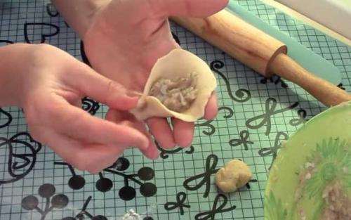 Рецепт пельменей. Домашние пельмени к праздничному столу — вкусный рецепт и оригинальное плетение