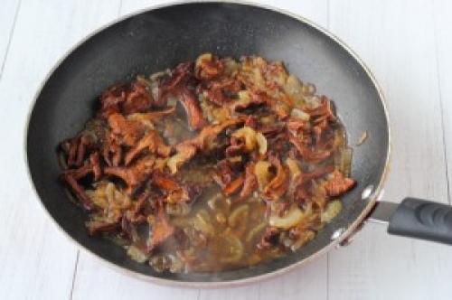 Тушеная картошка с грибами и томатной пастой. Тушеная картошка с грибами