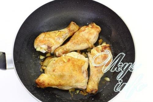 Курица жареная с пюре. Курочка жареная с картофельным пюре 07