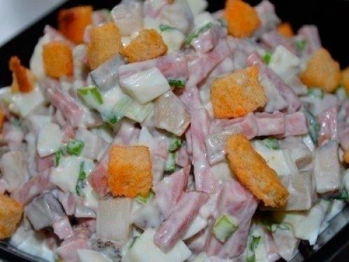 Салат большой праздник рецепт. ТОП — 5 Новые вкусные салаты к празднику